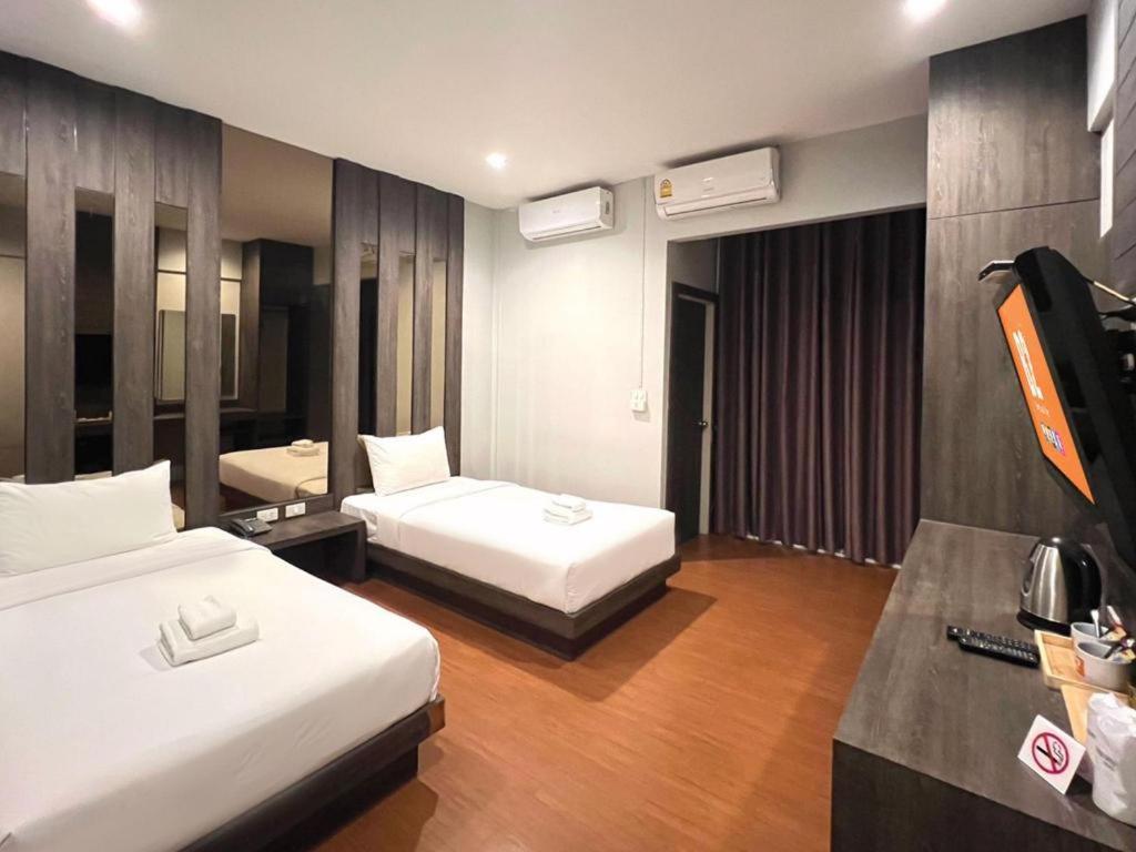 B2 Buriram Boutique And Budget Hotel Экстерьер фото