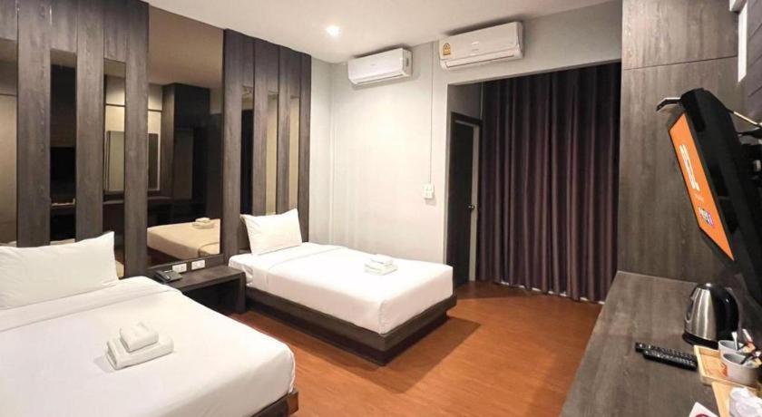 B2 Buriram Boutique And Budget Hotel Экстерьер фото
