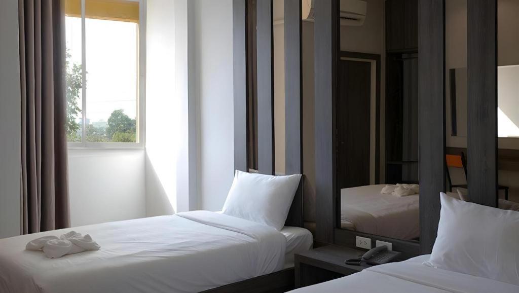 B2 Buriram Boutique And Budget Hotel Экстерьер фото